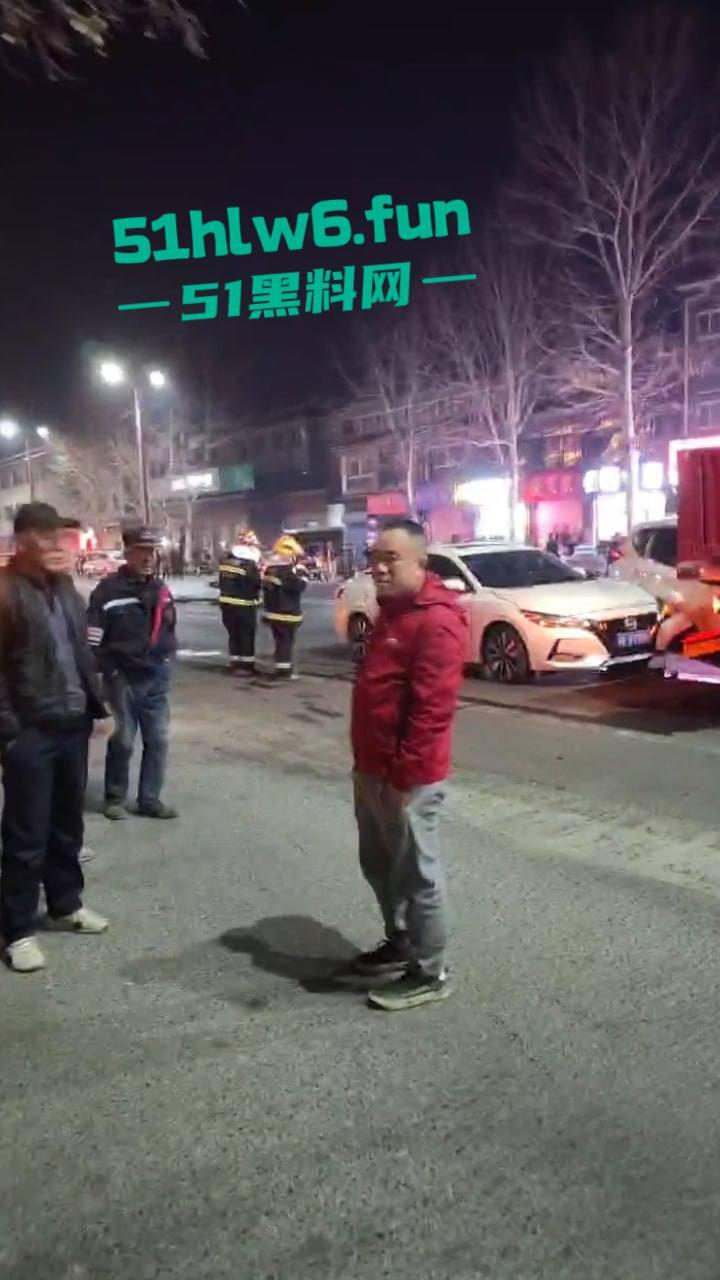 北京市房山区车祸事件,琉璃河大桥发生事故大卡车司机发疯,冲进车流撞死5名中学生。-7
