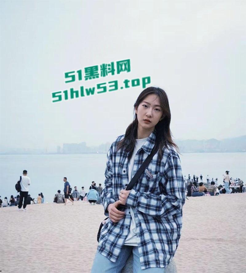 合肥师范学院手球队【李旗】酒店开房视频被炮友曝光,性感肥臀被抽打调教无套后入 !-7