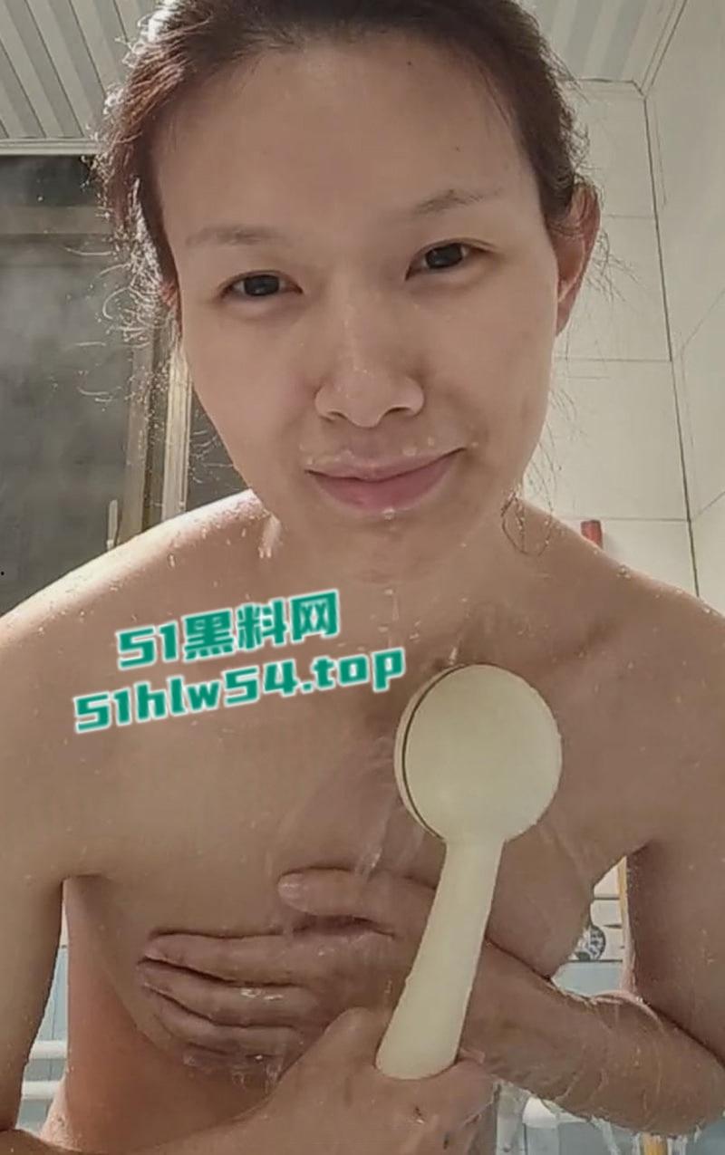 永州职业技术学院毕业护士【杨淼】被曝是性瘾患者，喜欢情趣扮演直播洗澡视频流出！-7