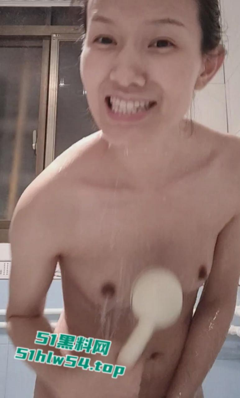 永州职业技术学院毕业护士【杨淼】被曝是性瘾患者，喜欢情趣扮演直播洗澡视频流出！-9