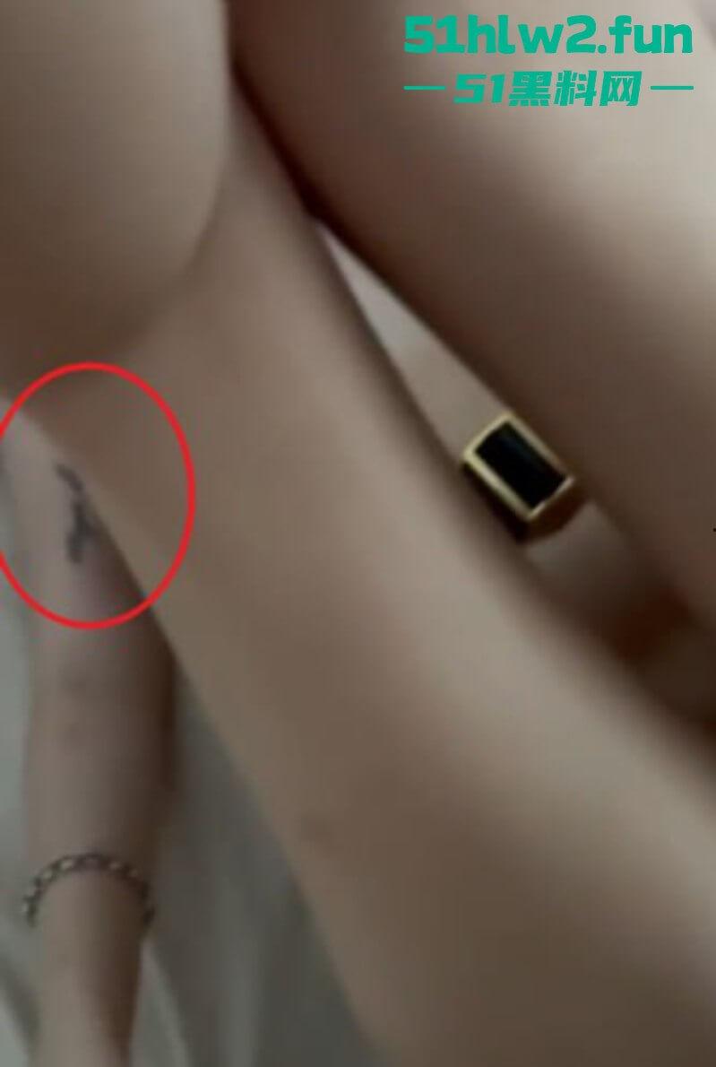 抖音清纯巨乳网红【39】私下泰国当性爱伴游被粉丝认出,揉奶抠穴无套爆性爱视频曝光。-7