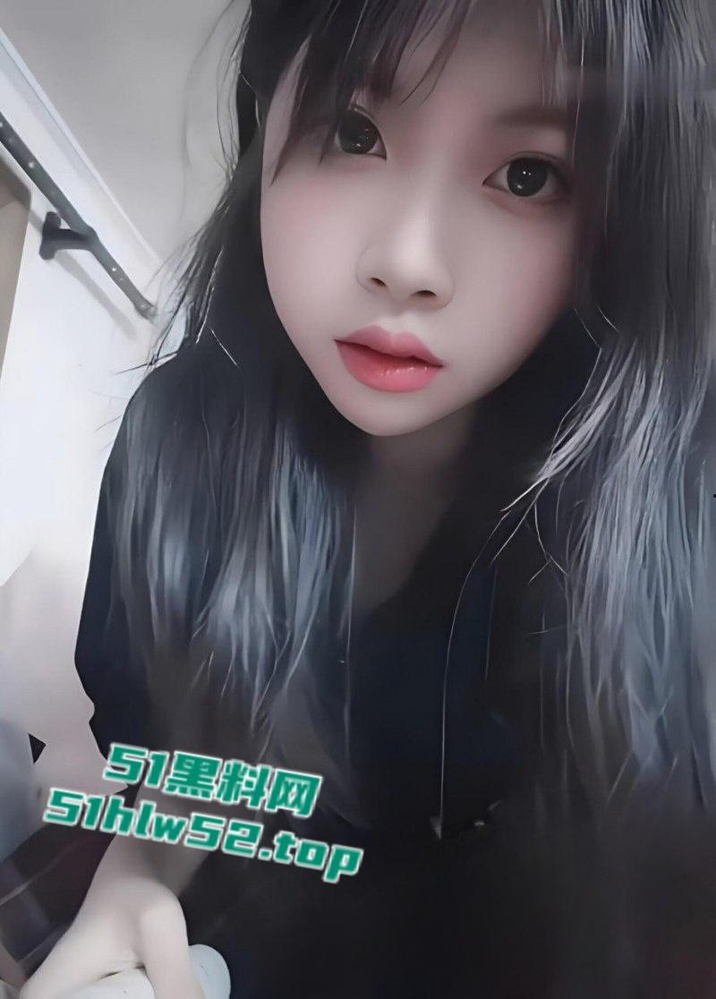 湖南长沙美术学院【林若曦】长相甜美痴迷网恋,宽衣解带抠穴搓奶,白皙胴体娇嫩无比!-4