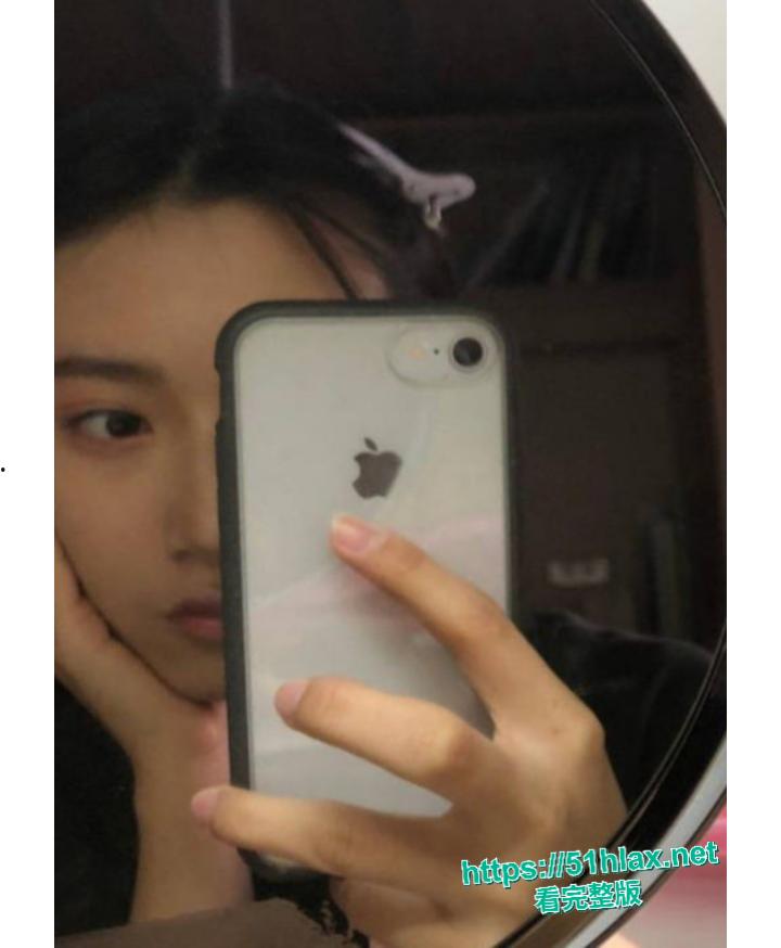 百度云大泄密 大学生薛晴晴私密视频曝光 口爆吞精女上骑乘疯狂摇摆淫骚炸裂 销魂叫床声直击人心-1