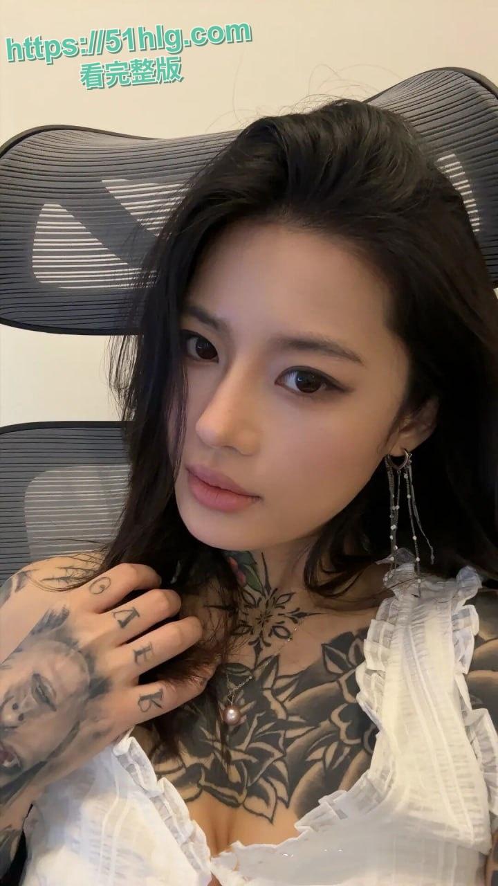 抖音网红【刺青阿诗】的绝美诱惑!巨乳翘臀征服神秘金主,姿态撩人,疯狂撞击销魂荡漾-2