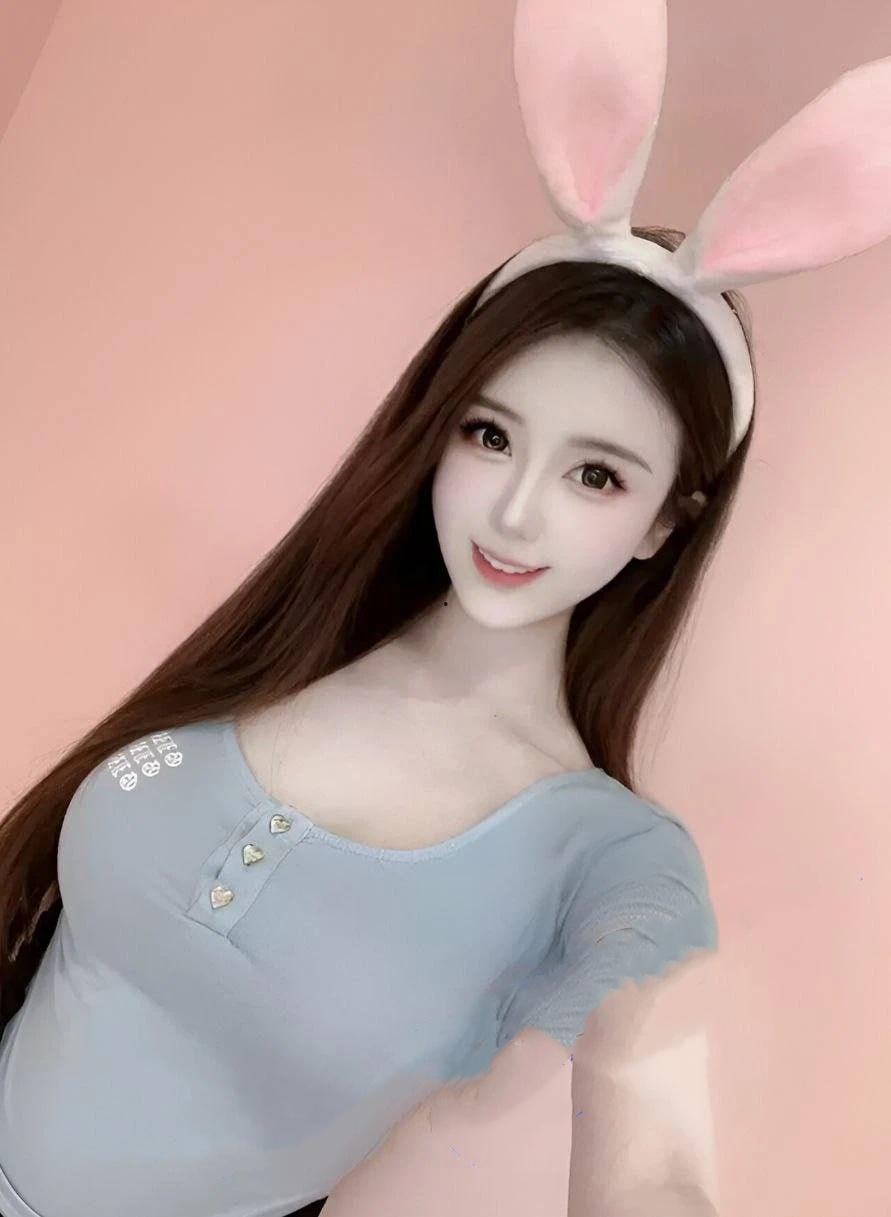 上海国际旅游小姐亚军尹玺下海兼职外围流出 高颜值 好身材 美乳美穴 有钱就可随便拍摄 富豪们的顶级玩物-5