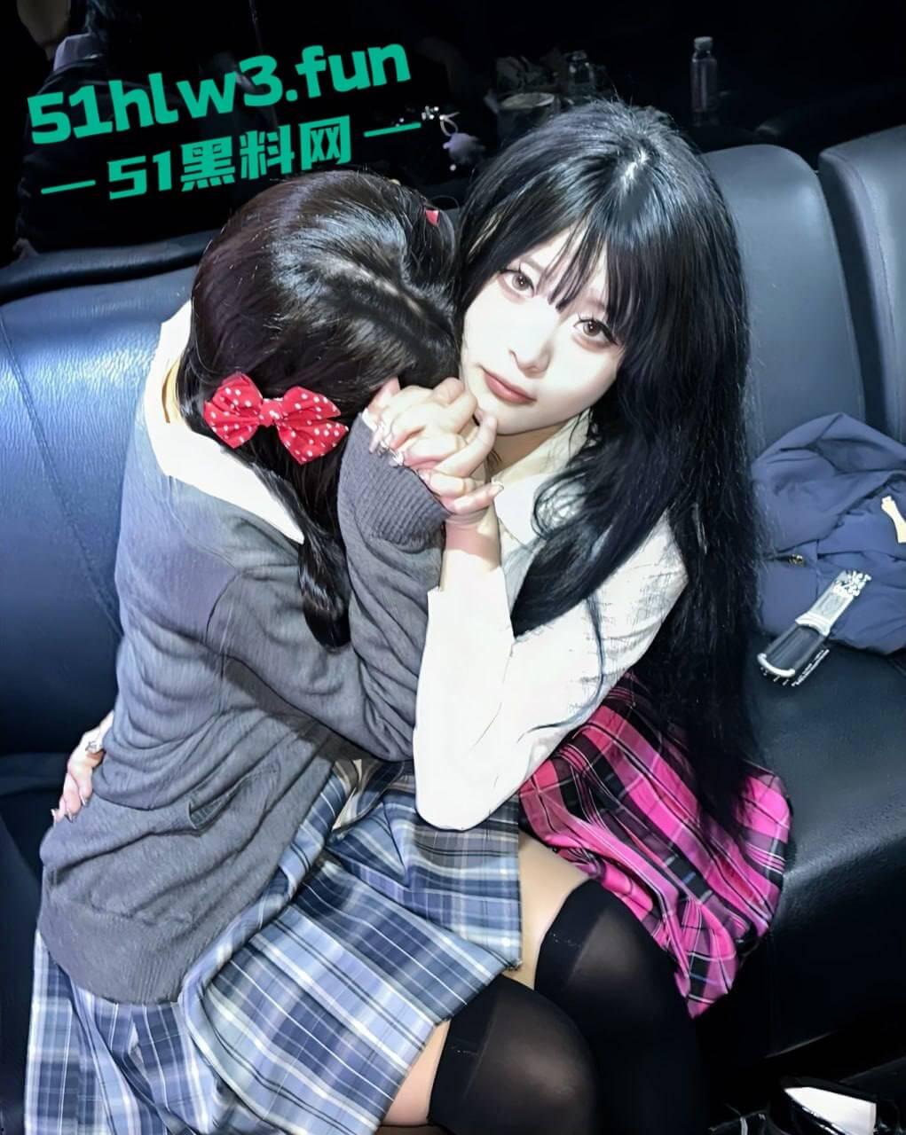 推特网红福利【姬洛宝】cos圈有名的骚鸡,颜值甜美身材性感自慰粉嫩小穴,玩的淫水直流。-6