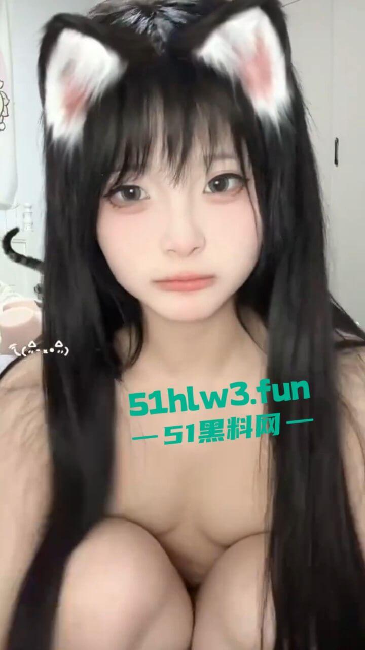 推特网红福利【姬洛宝】cos圈有名的骚鸡,颜值甜美身材性感自慰粉嫩小穴,玩的淫水直流。-8