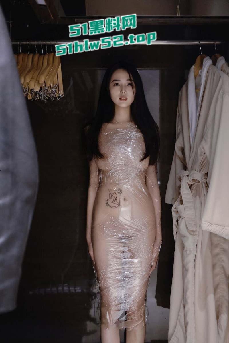 全网疯传的香港拳王【罗祖胜】和拳击女孩亲密视频,女主竟是抖音网红裸模【司徒慧玲】颜值与身材真是完美!-10