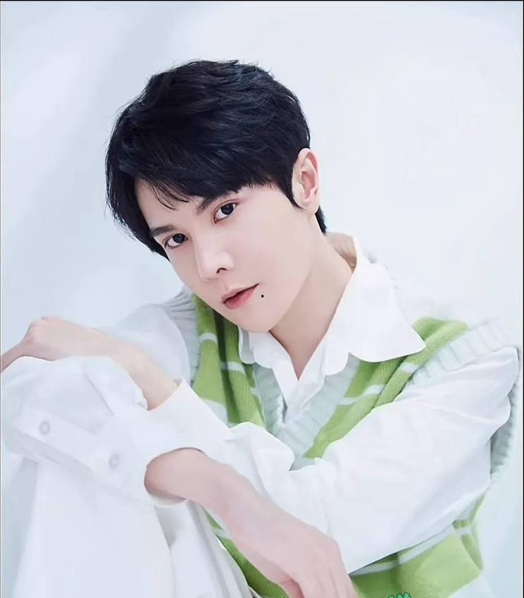 短剧演员【金浩鹏】被女友曝光不仅骗钱约炮,还四处撩妹脚踏多只船,大量聊天记录与不雅视频流出!-21