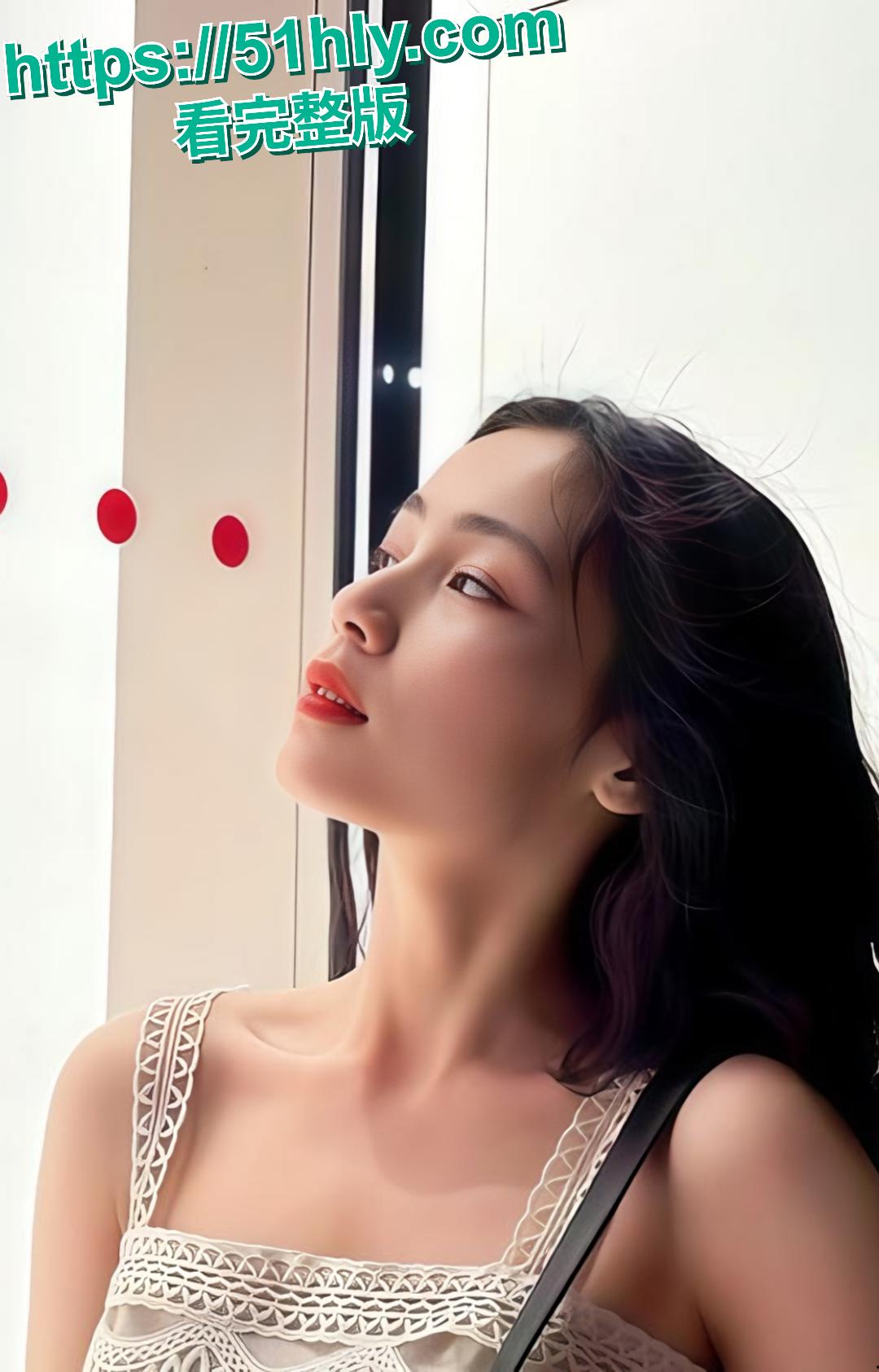 河南西亚斯国际学院校花刘敏佳不雅私拍 清纯校园女神出租屋跪舔 口技堪称一流.-4