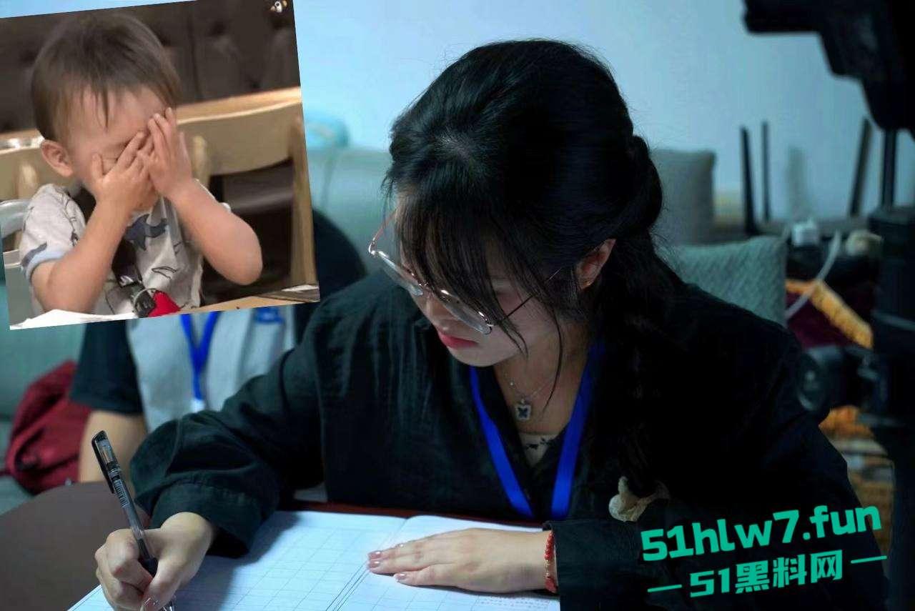 中国社会科学院研究生【杜若凝】裸聊约炮,男友怒爆骚货性瘾视频,饥渴身体含屌求操!-8