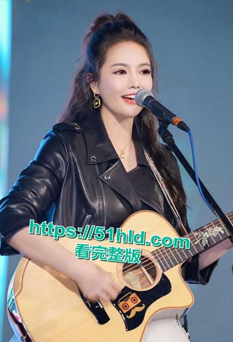 商界女神【徐晓佳】不雅视频流出,富豪裸聊玩自慰全程露脸,裸浴掰穴妥妥的商界海后!-4