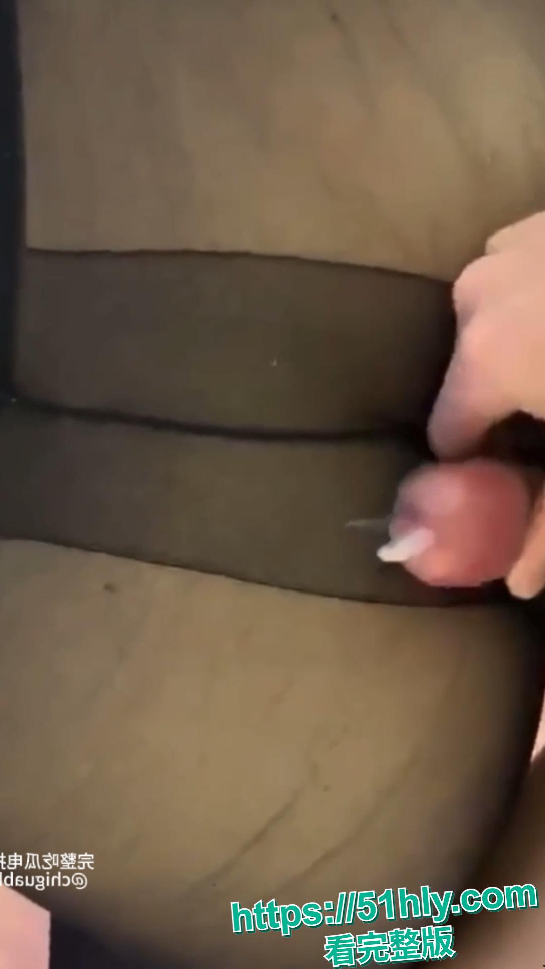 华北理工嫩妹 高圆圆 私生活混乱 欠债不还被债主曝光自慰做爱视频 画面淫靡至极!-13