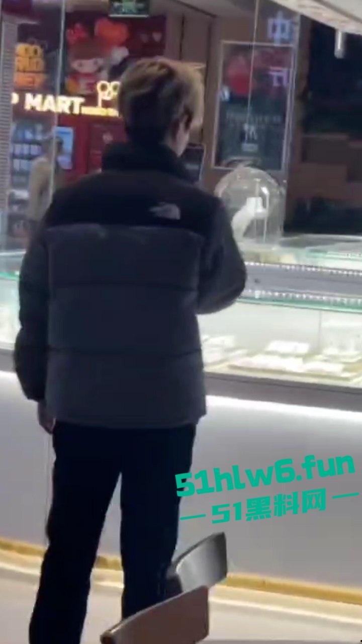 北京丰台区【牛逼哥】光天化日抢劫周大福,明目张胆自己送进去吃牢饭 这下有编制工作了!-3