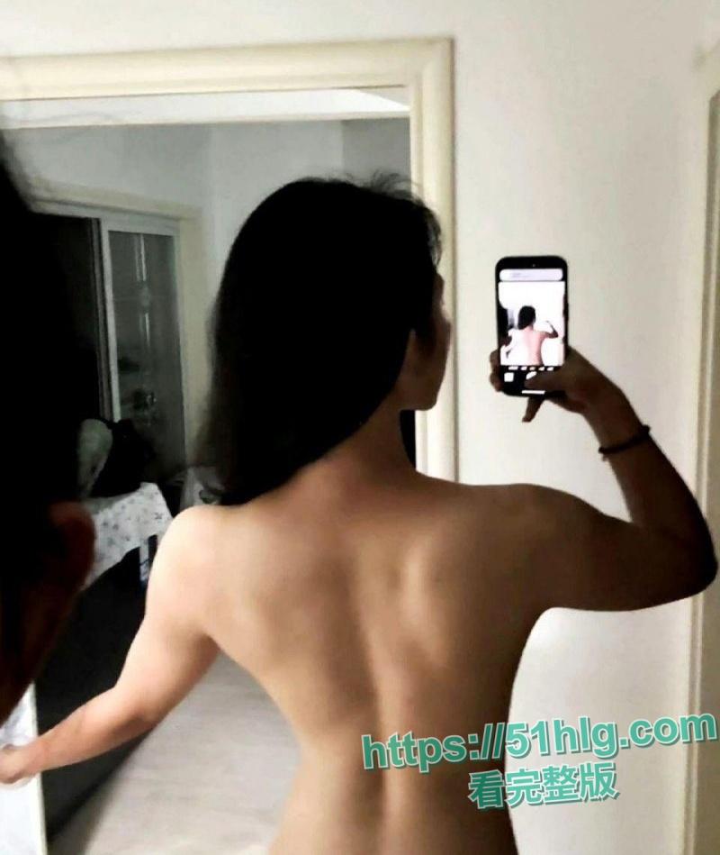 【浙江台州】实习护士【邓艺涵】与男友私拍泄密流出 被男友调教开发到极致 踩头后入 情趣肛塞 各种道具 花样真多-5