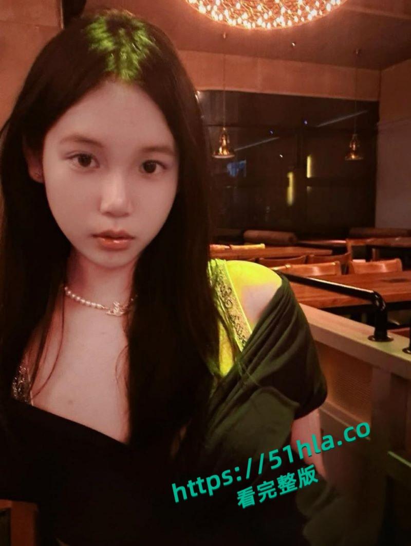 抖音网红学生妹【李祚瑶】私下裸聊,巨乳身材与金主网调,接受各种挑逗指令揉奶到自慰淫靡不堪!-2