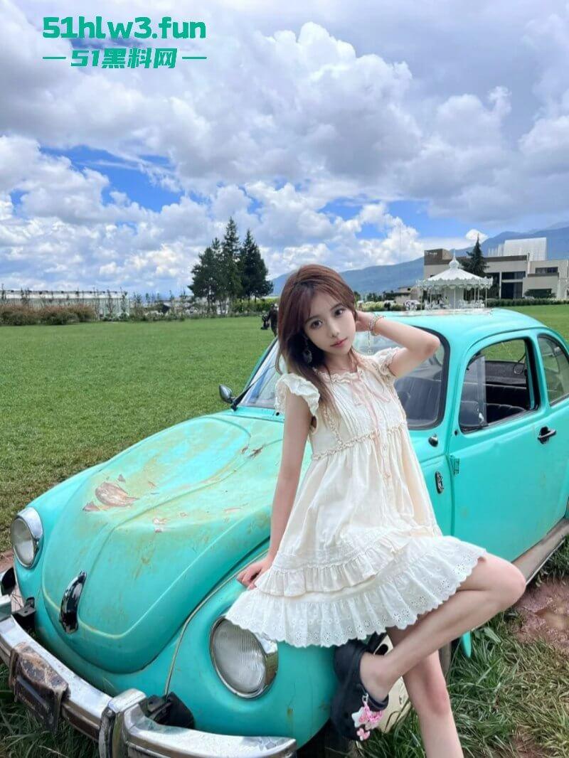 留日学生妹【刘安昕】外网公开卖身陪睡母狗属性被扒,怕父母生气假意报警装乖女。-3