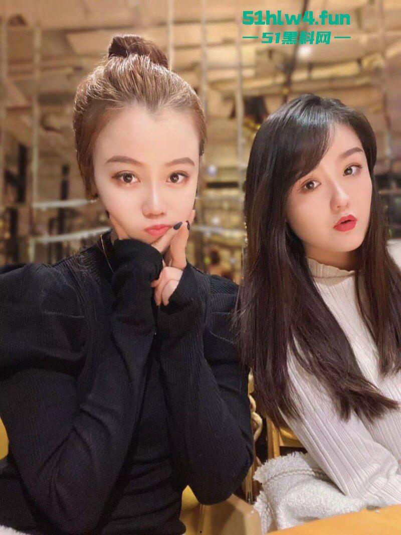 西安淫荡姐妹花与男友啪啪视频曝光,淫荡吃鸡开裆求射,骚穴外漏等人干的内心骚气外漏。-5