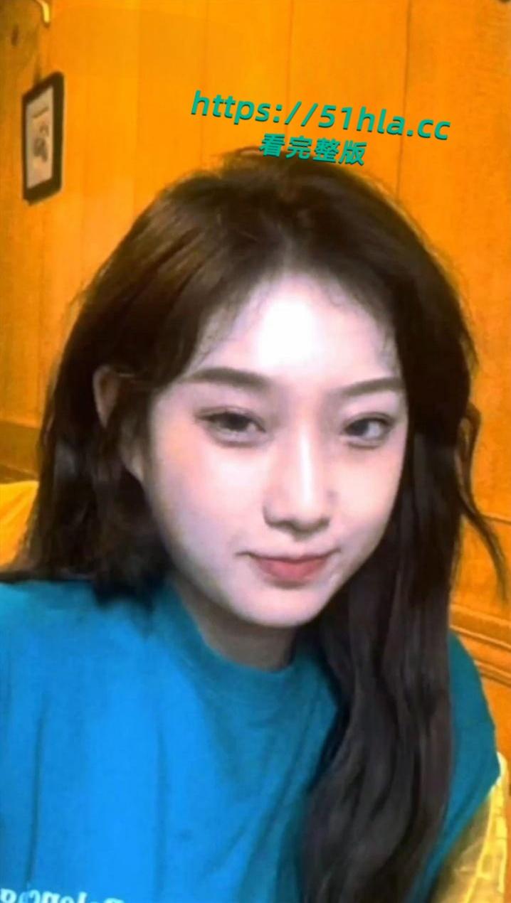 纯欲风高颜值女神露脸私拍泄密,撅臀展示猫尾肛塞,道具撑穴上演自慰下蛋精彩瞬间!-1