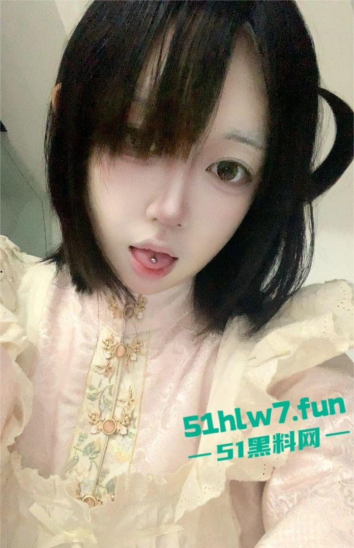 江苏无锡学生妹【俞静雯】露脸视频,化身骚母狗大秀风骚一面,在镜头前搔首弄姿尺度大到炸裂!-2