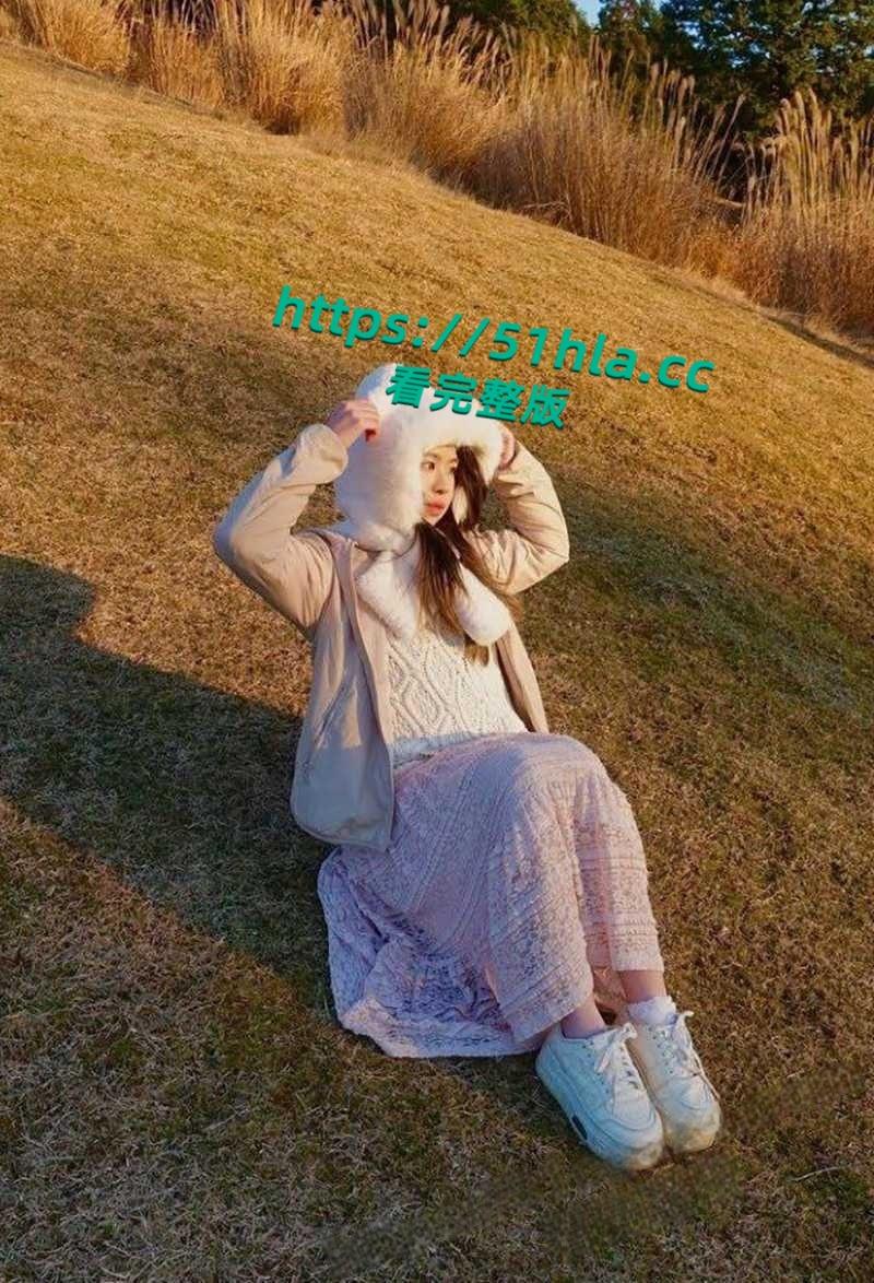 马来西亚籍留学生【潘纬倩】遭渣男偷拍性爱视频外流，颜值超美清纯女神被后入猛操，露脸浪叫反差十足！-9