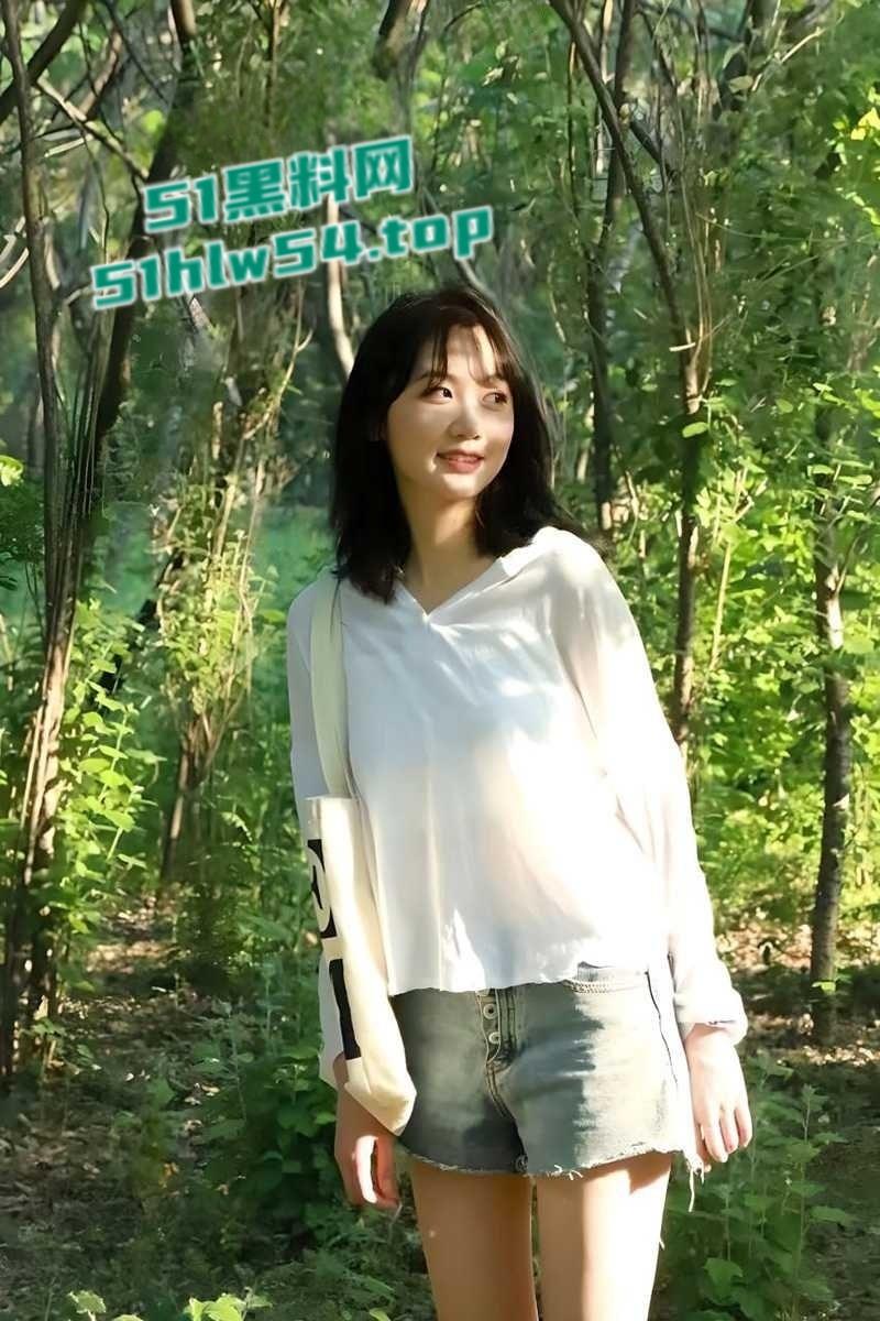 深度体验探探约炮到高中同班同学，当年的清纯班花女神沦为骚母狗，车震吃鸡反差刺激感十足！-1