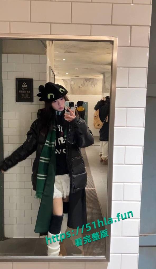 复旦大学校花【周雨晴】被包养泄密,金主多姿势爆操,叫声超骚撸点满满!-3