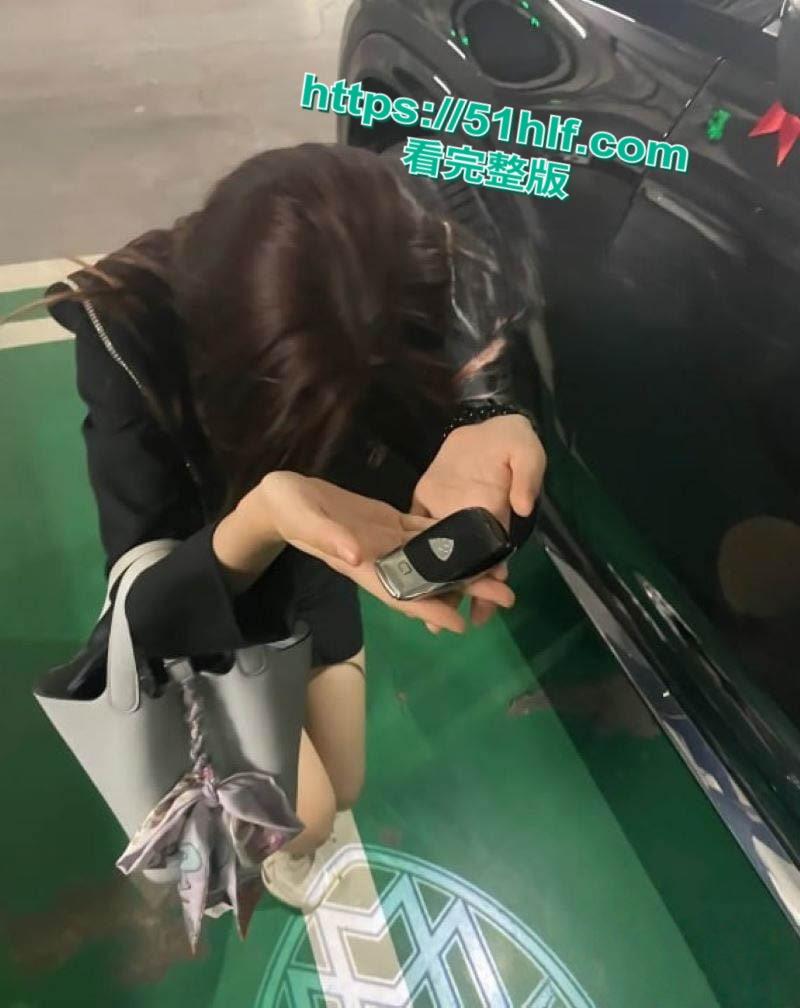 高颜值教师【牛奶可可】约炮视频流出，校内纯洁老师校外淫荡母狗，遭炮友无套爆操表情淫靡淫水四溅！-3