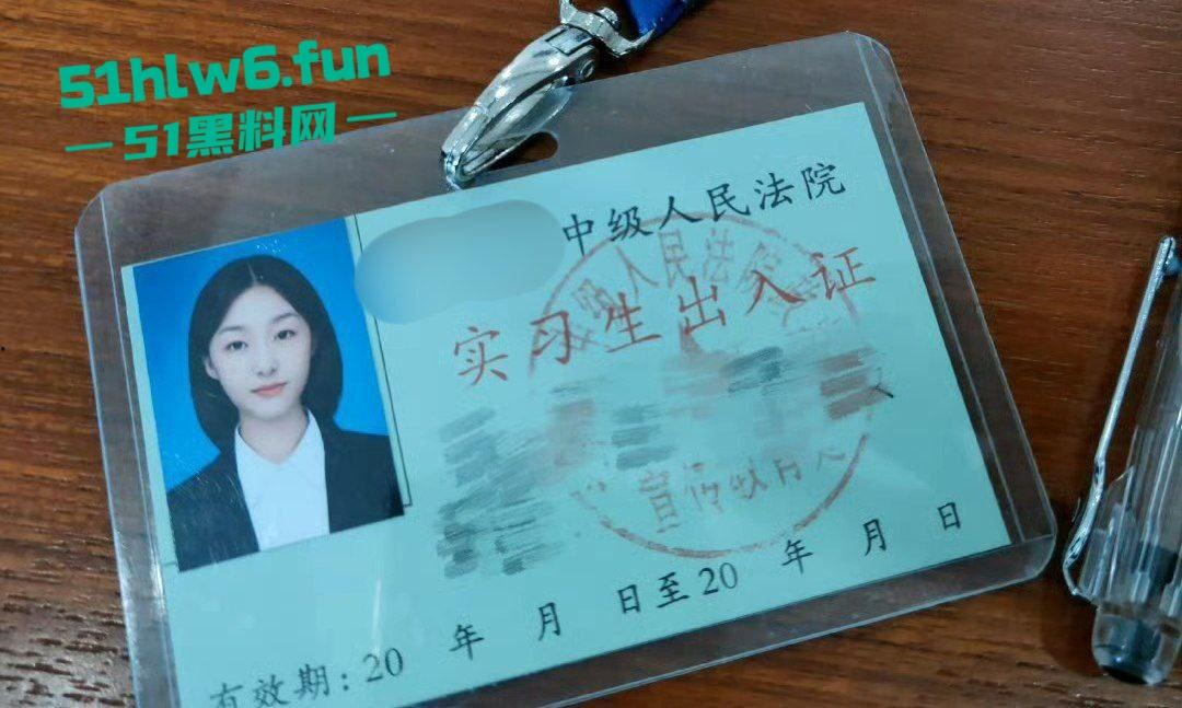 高颜值性感法院实习生,惨遭法院上司拿下潜规则,抓头发后入爆操蜜桃臀 大奶床腿反差至极。-6