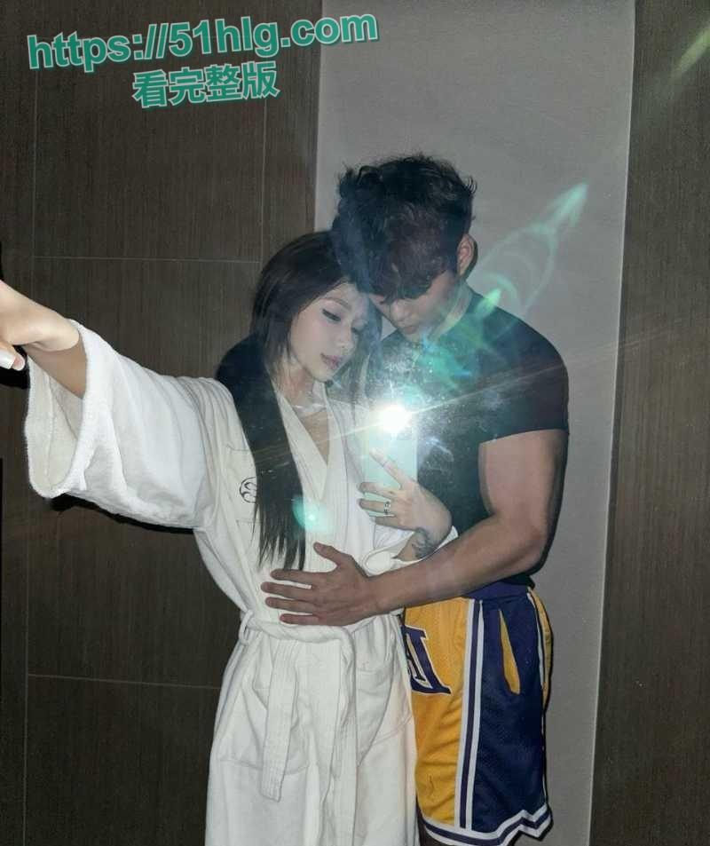 高颜值女粉千里送逼挨操!抖音网红【鸡腿弟弟】秀腹肌引得女粉垂青,边操边记录美好生活!-3