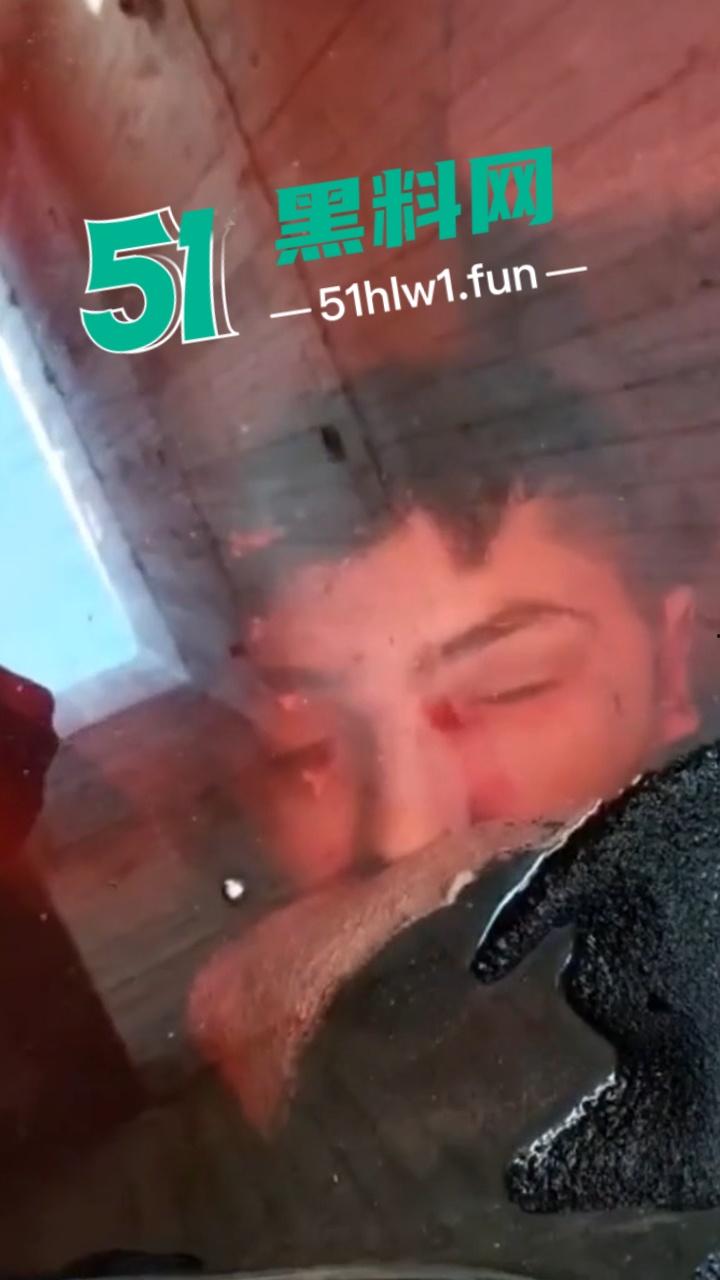 【血腥恐怖慎点】叙利亚惨烈现状沙姆解放组织,在当地肆意杀人视百姓如牛马,人民生活堪比地狱抛尸现场被曝光。-7