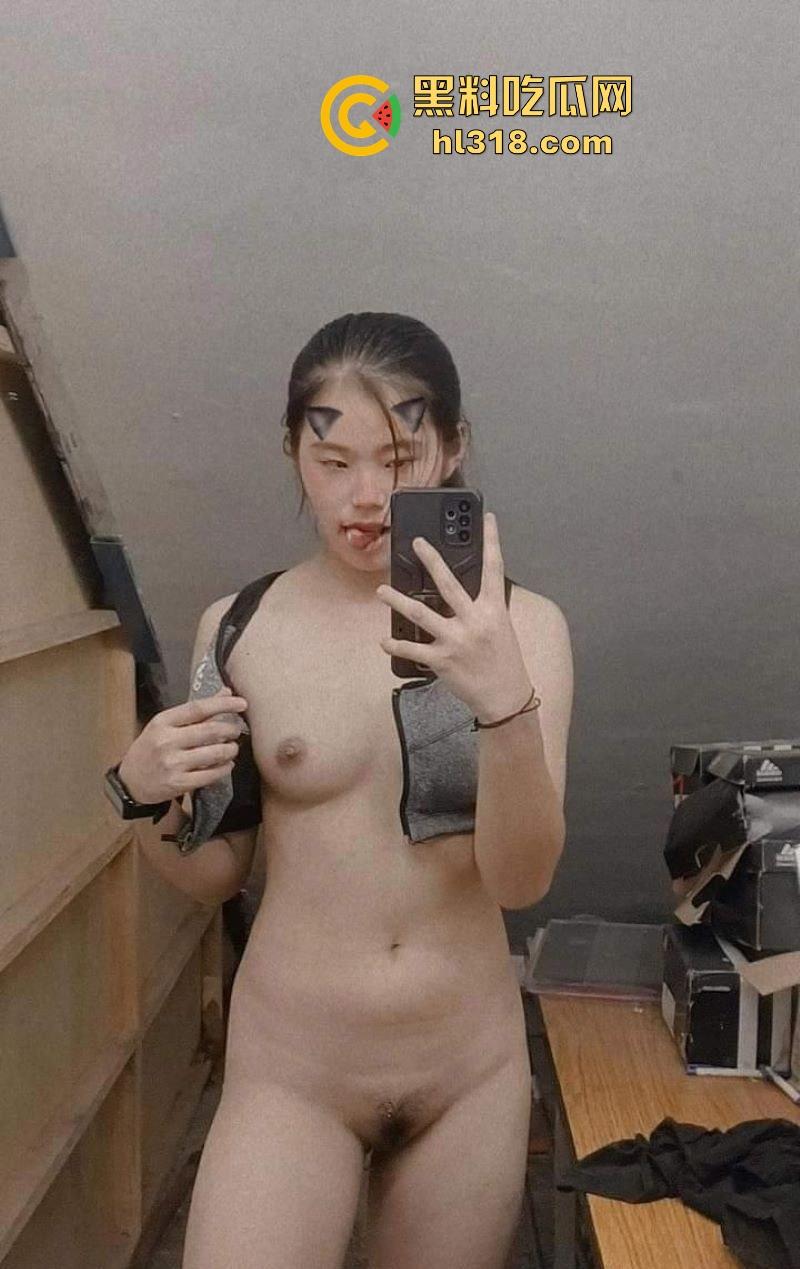 长春工商大学【黄琴丽】C杯美乳与纤细腰肢,搭配清纯脸蛋,娇小身材散发纯欲气息,猛烈抽插骚气十足!-5