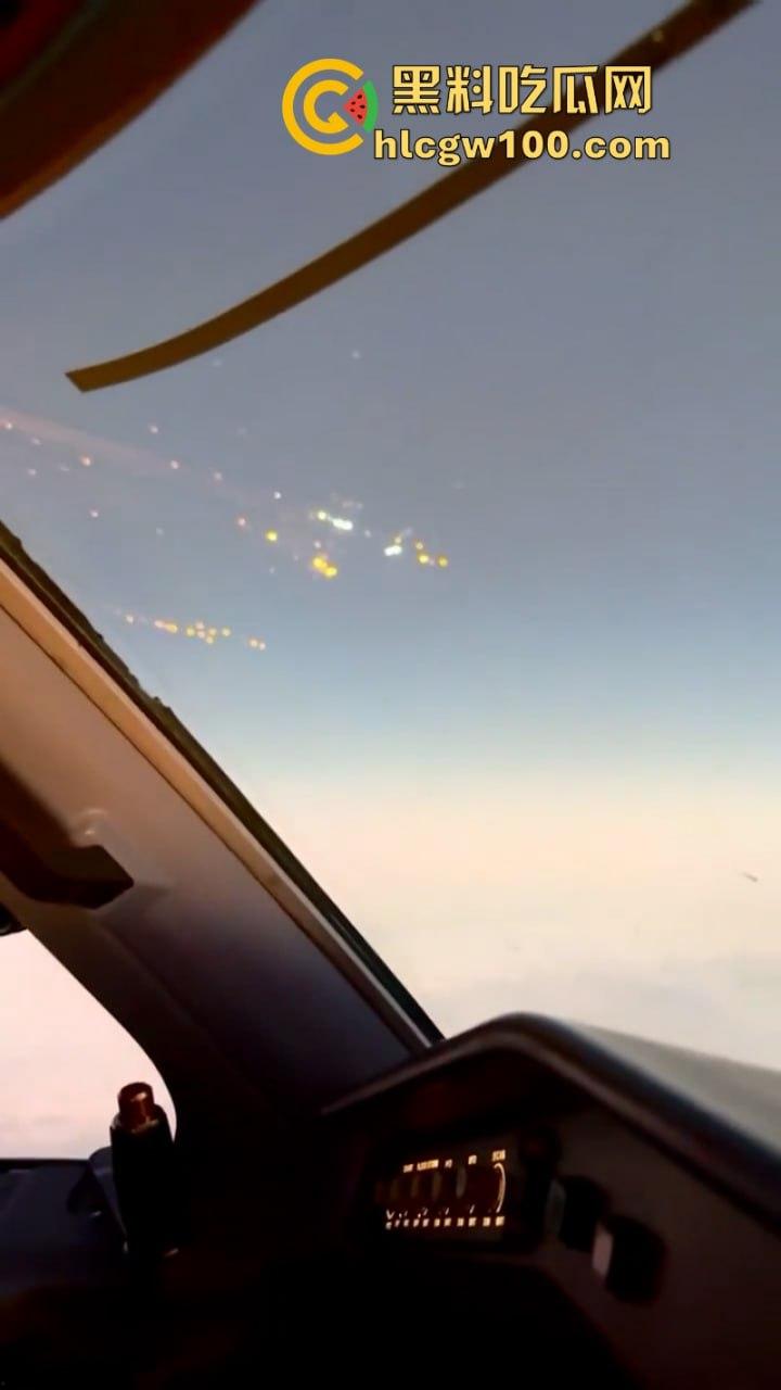 马斯克创造史上最贵世纪大烟花 星舰第七次升天又玩完!一级回收 二级脱轨空中解体屌炸天!-3