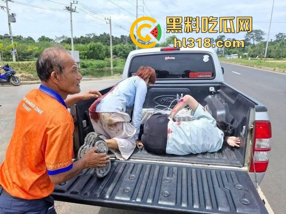 柬埔寨步兵今天当炮灰，诈骗狗推哭喊地求生存，老板还让我冲业绩？泰国一天刷了十几发火箭弹礼花！-6