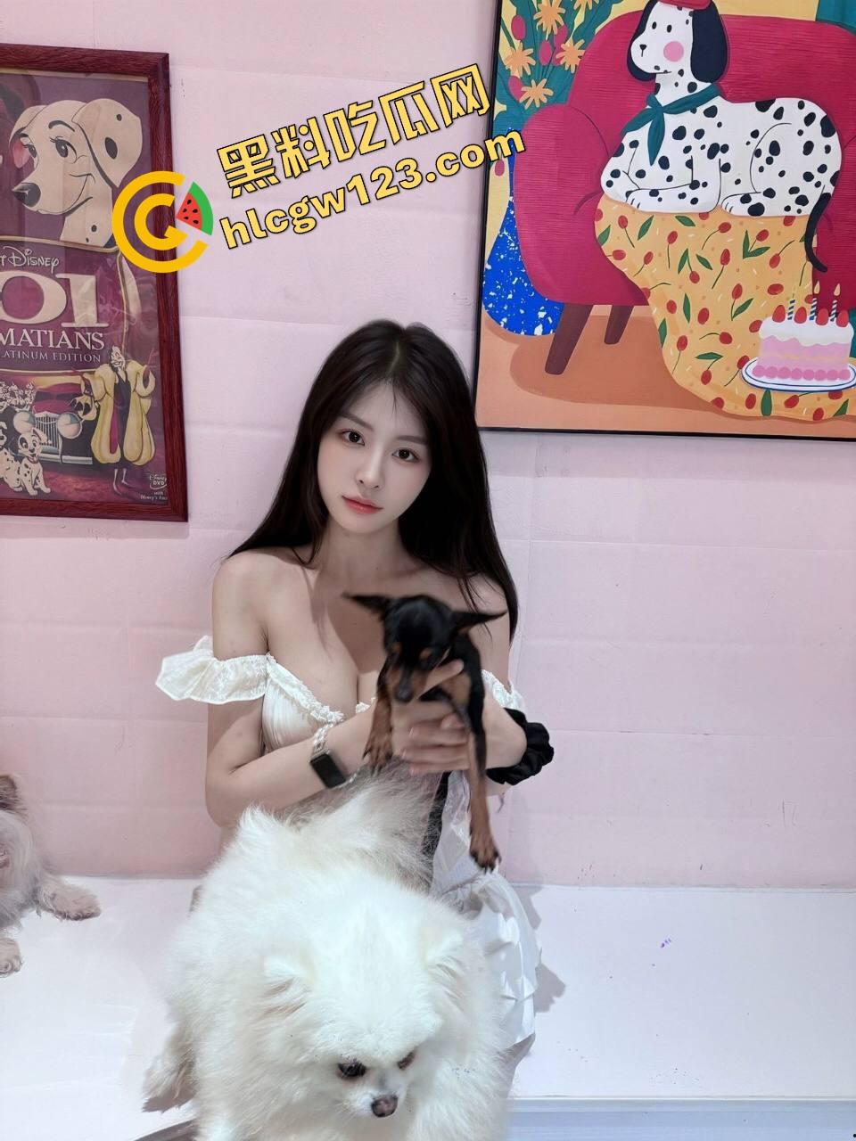 差点一炮断后,武汉39岁小区少妇吞云吐雾夹屌三连,老哥当场爆浆,回家跪床缓半小时!-5