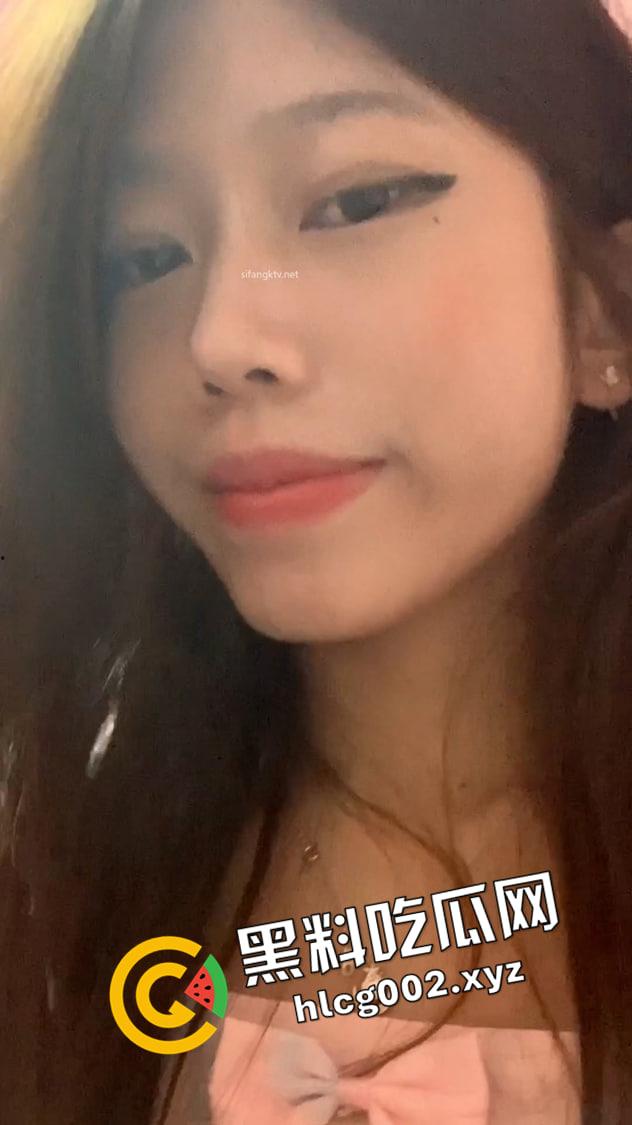 洛丽塔萝莉千元定制流出!翻白眼 嫌弃着看小穴 阿黑颜 喉咙展示让人想把整根塞进去-8