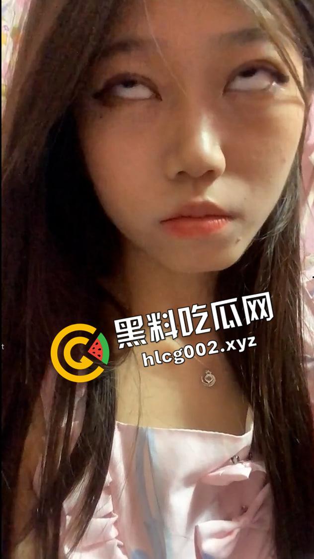 洛丽塔萝莉千元定制流出!翻白眼 嫌弃着看小穴 阿黑颜 喉咙展示让人想把整根塞进去-9