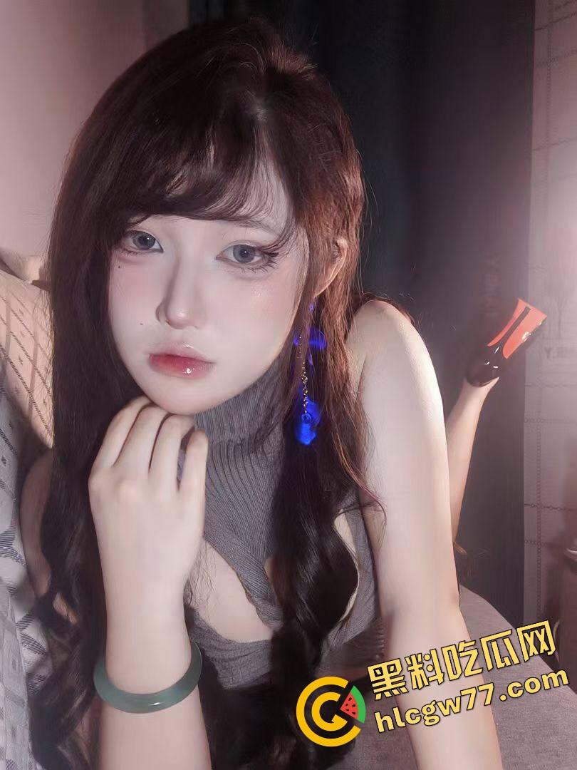 威海艺术学院『范弱蒨』私照外泄,舞蹈女老师白天教课晚上掰逼自慰,粉嫩体质骚得想日疯!-5