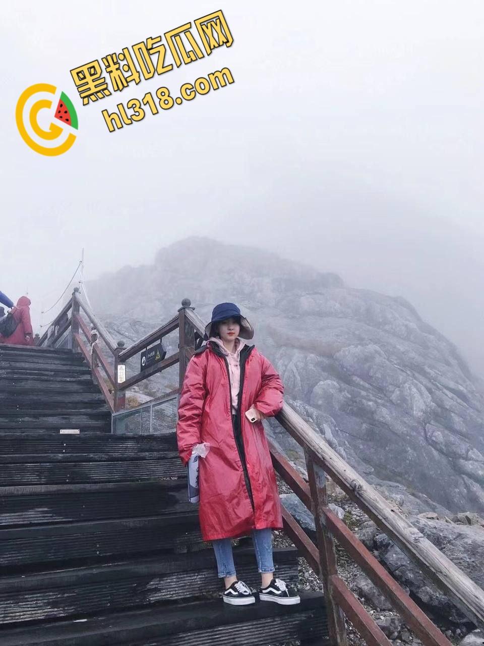 天津音乐学院表演系【徐天甜】,新疆妹子被包养露脸口爆,性感内裤被塞到嘴里,体操服美臀后入狂插 !-3