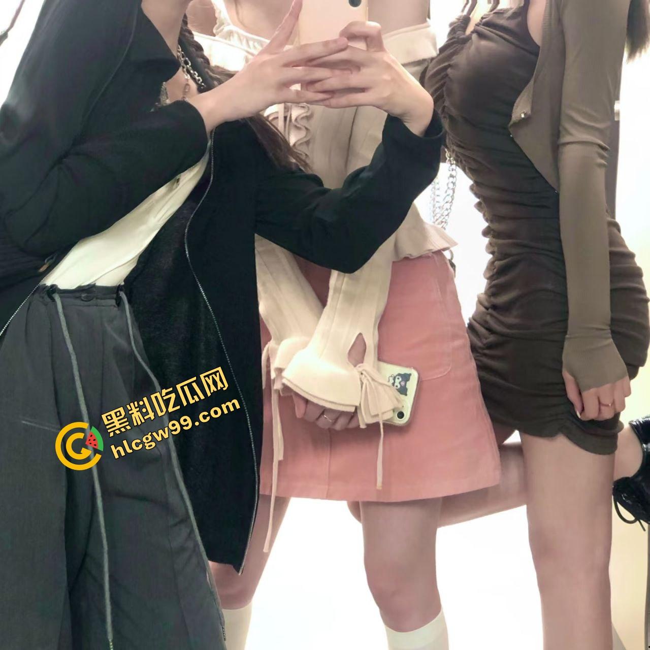 没有鸡巴的性爱!4位姐妹花反差婊骚鸡相约酒店大展身手,全裸淫荡互舔舌吻,女同的魅力!-4