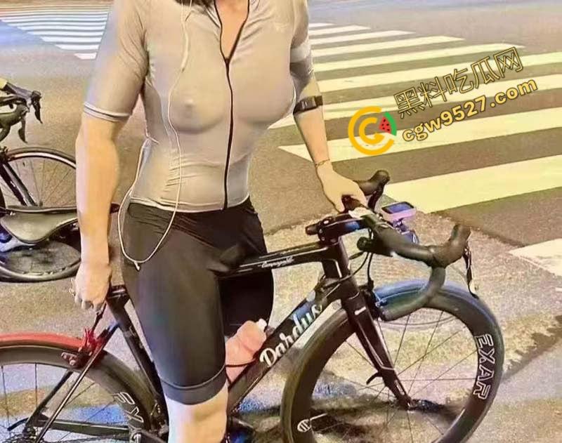 骑行辣妹撩人夜!杭州【刘洋】掀起骑行圈风暴,极品尤物诱人犯罪,骑行圈成欲海,你敢挑战吗-11