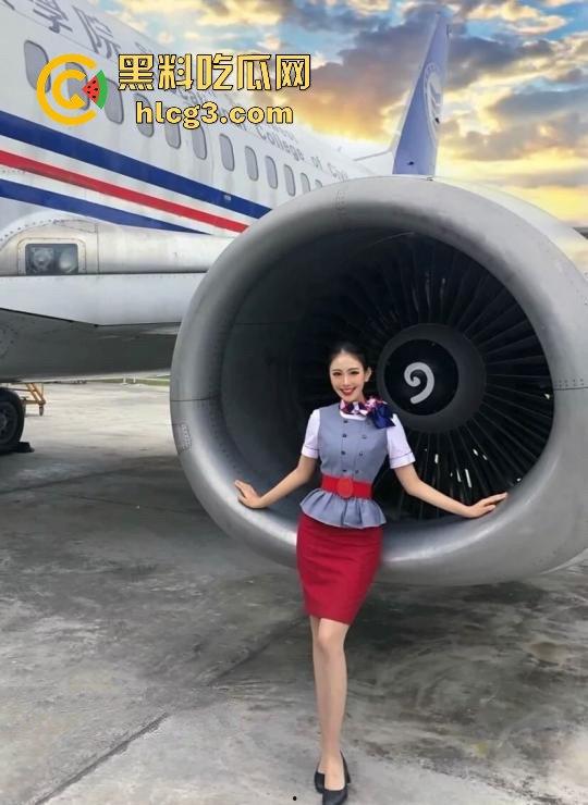 东方航空空姐「田右溪」艳情视频泄露:颜射吞精画面直接爽翻天,技巧精湛的空姐揭秘-2