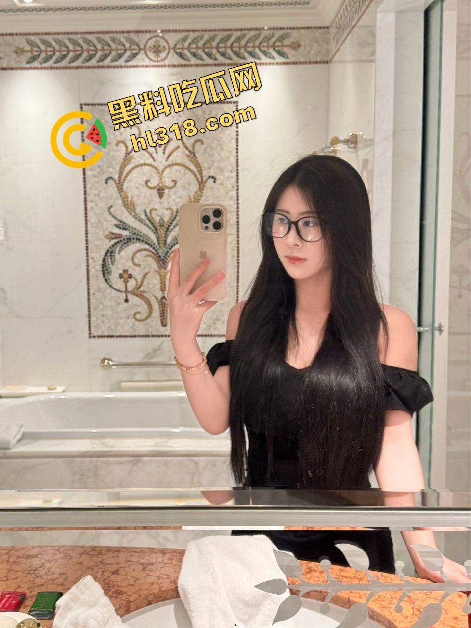 推特绿帽狠人『暴躁君S』操翻人妻少妇,3P轮番爆射,户外露出道具调教,高潮喷水像开闸放水!-6