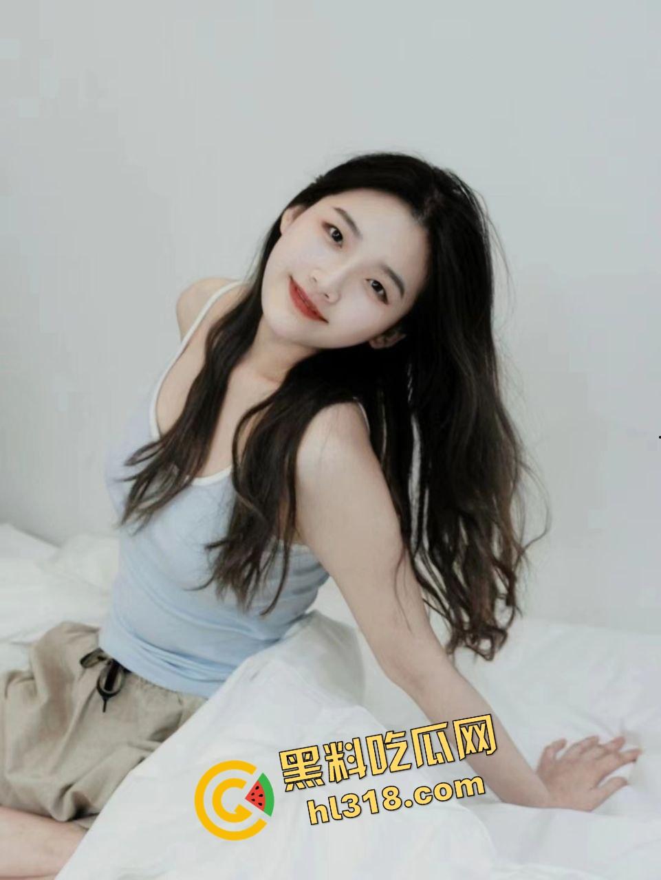 深圳新安外国语狠货老师『黄畅』课上色诱学生，勾学生手段贼溜，跟学生深度一对一辅导私密视频流出！-6