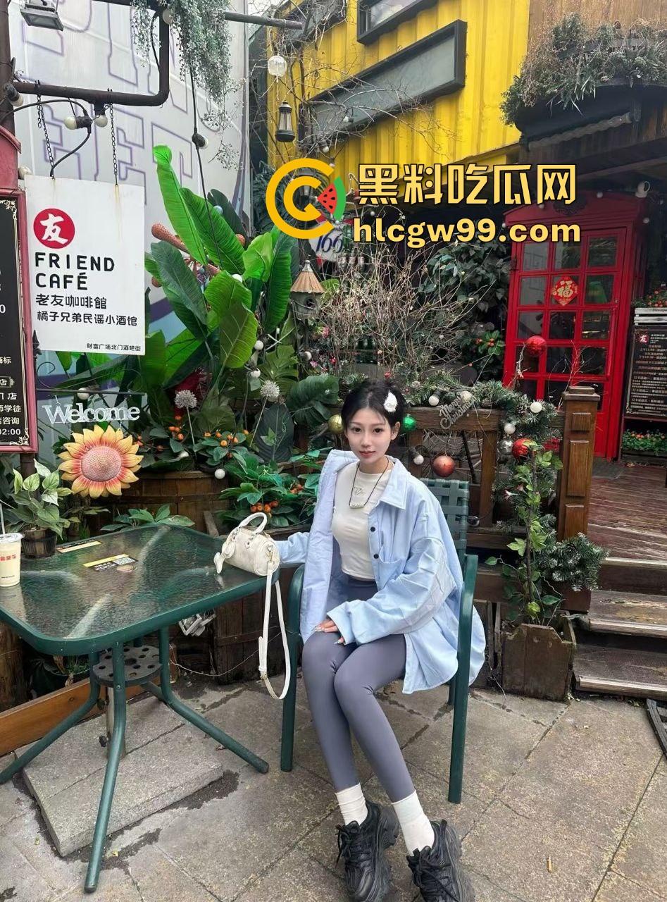 偷拍技术天花板,山西哥们跟踪前女友开房,全程偷拍她和现男友翻云覆雨,角度刁钻精准到像开了透视挂!-2