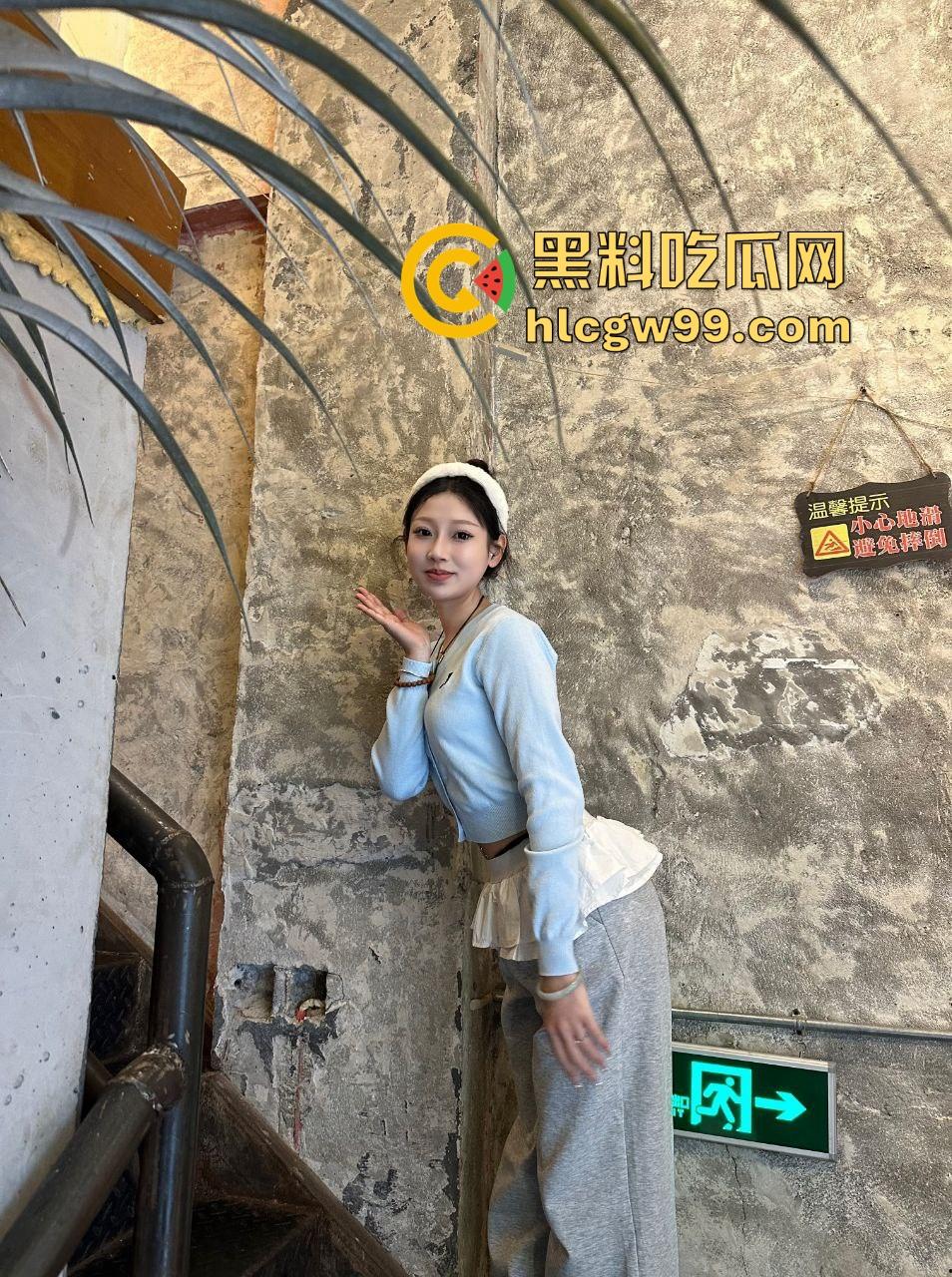 偷拍技术天花板,山西哥们跟踪前女友开房,全程偷拍她和现男友翻云覆雨,角度刁钻精准到像开了透视挂!-5