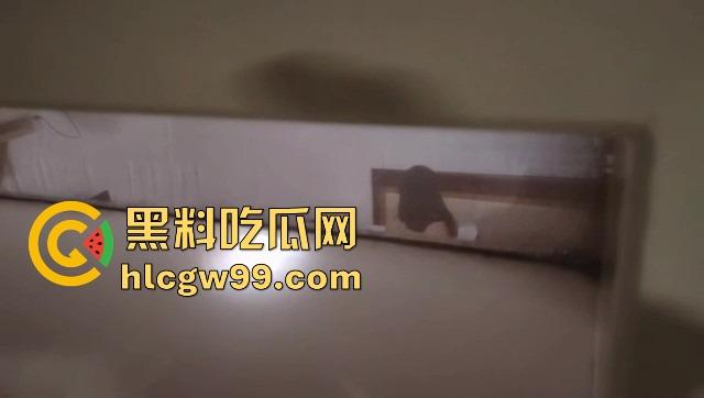 偷拍技术天花板,山西哥们跟踪前女友开房,全程偷拍她和现男友翻云覆雨,角度刁钻精准到像开了透视挂!-6