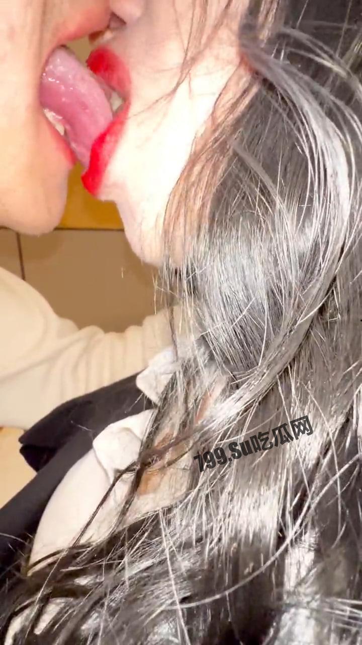 乱伦大神虐操《会喷水的亲姐姐》长篇新作 情人节和醉意姐姐酒店持续做爱-9