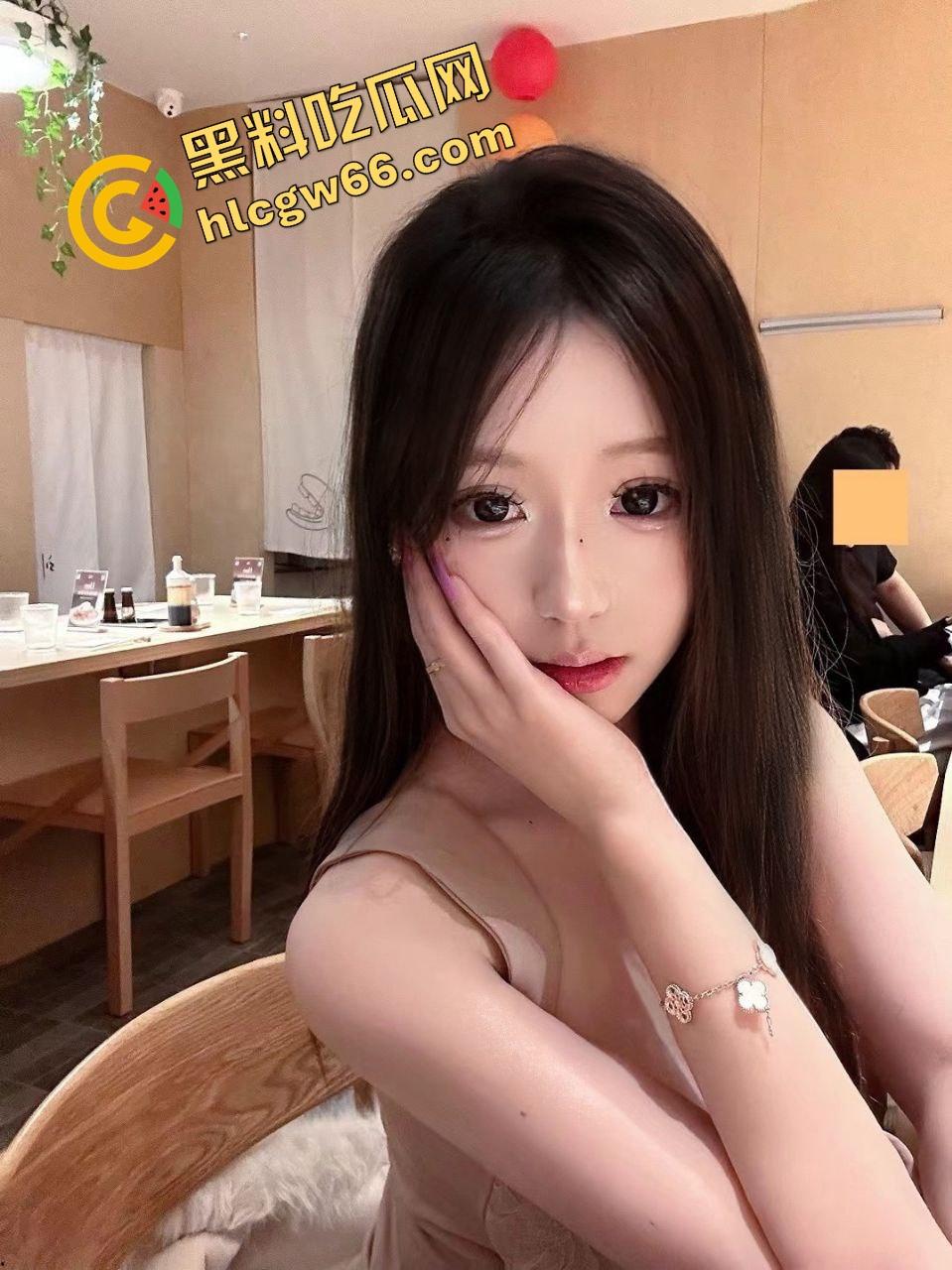 山东青岛乱伦猛男拿下绝颜表姐【钱优】,脸美得能射爆,狂啃大鸡巴骚穴塞满还献菊花初次!-7