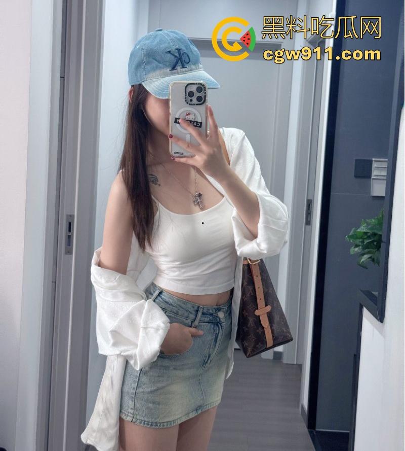 重庆科技大学【林淑芬】清纯少女化身骚逼母狗,在校期间约炮成瘾夜不归宿,被其男友发现曝光性爱视频泄愤!-1